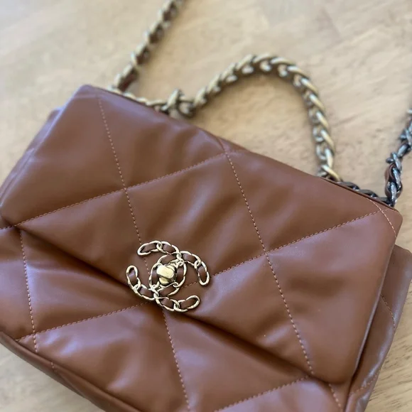 Cognac brown quilted purse - Picture 6 of 11